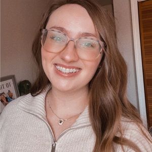 Meet your Posher, Haylee
